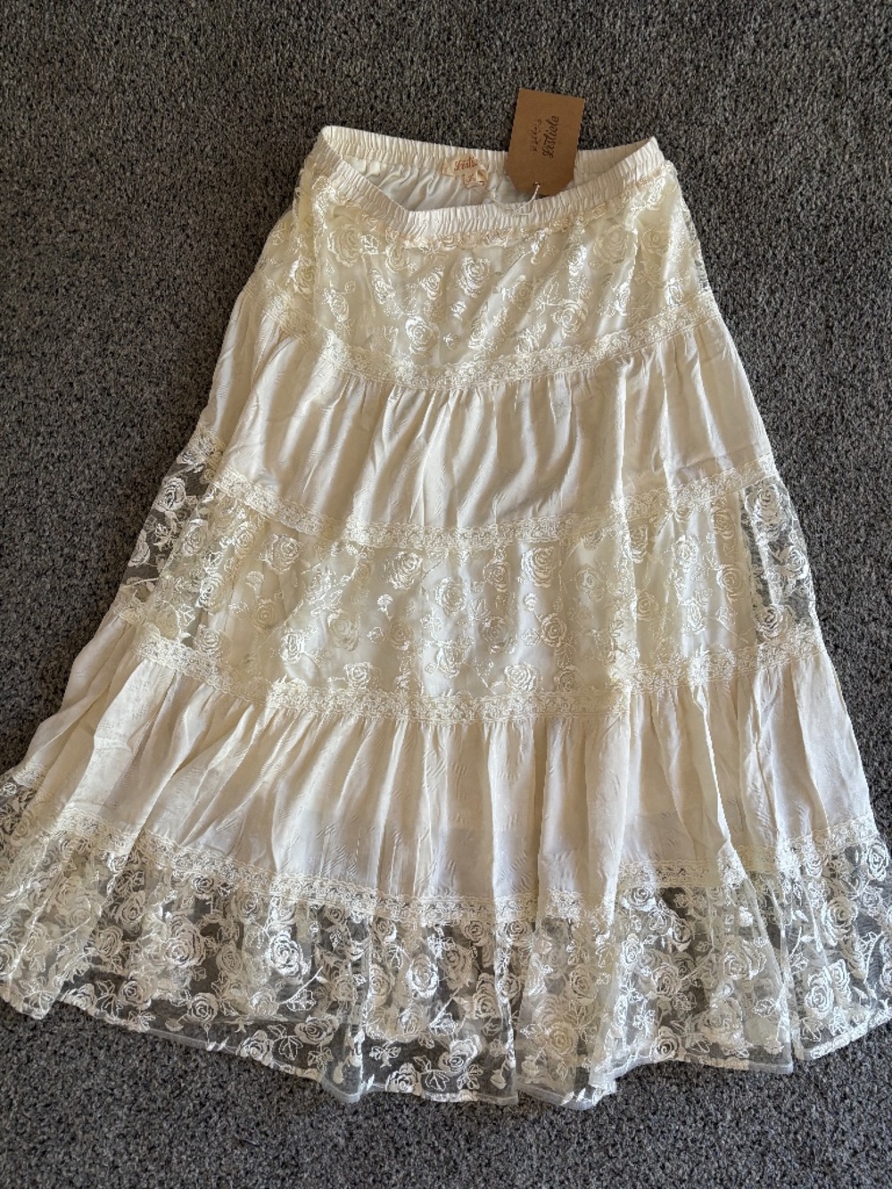 Listicle cream floral dressy skirt large